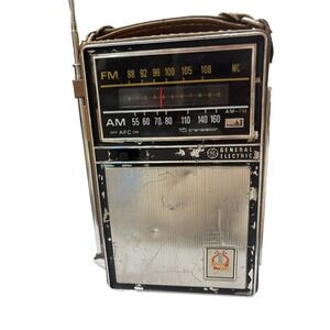 Vtg GE General Electric Portable Radio AM/FM Transistor P-975F Tested-Works